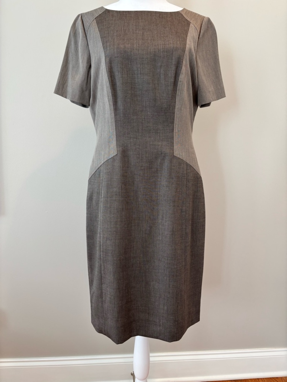 Antonio Melani Short Sleeve Dress NWOT Womens 8 Lined Body